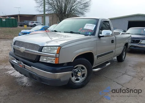 2004 Chevrolet Silverado 1500 z USA, uszkodzony, nr VIN 1GCEC14T54Z261553